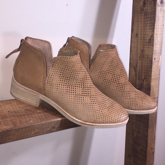 NEW! Dolce Vita Summer Leather Tan Booties Sz 7.5 - Picture 2 of 6